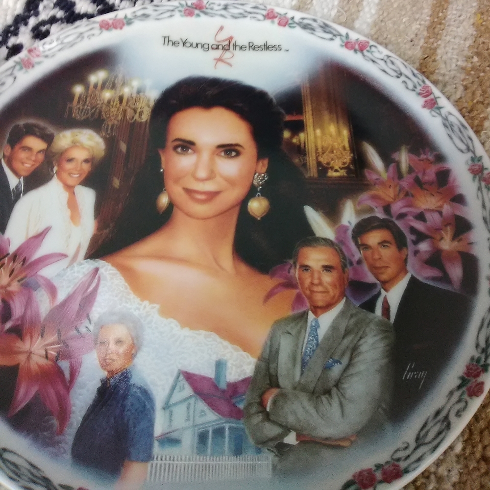 PLATE YOUNG AND THE RESTLESS DECOR HOME VINTAGE